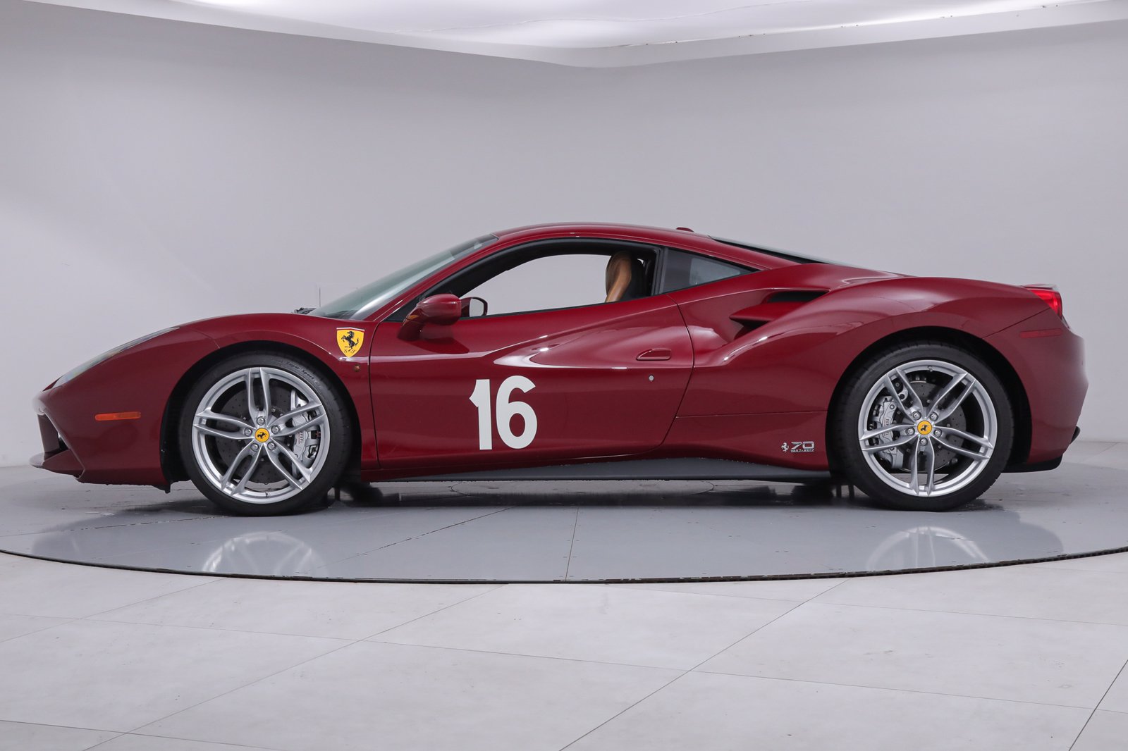 2018 Ferrari 488 GTB 70th Anniversary, 18/20