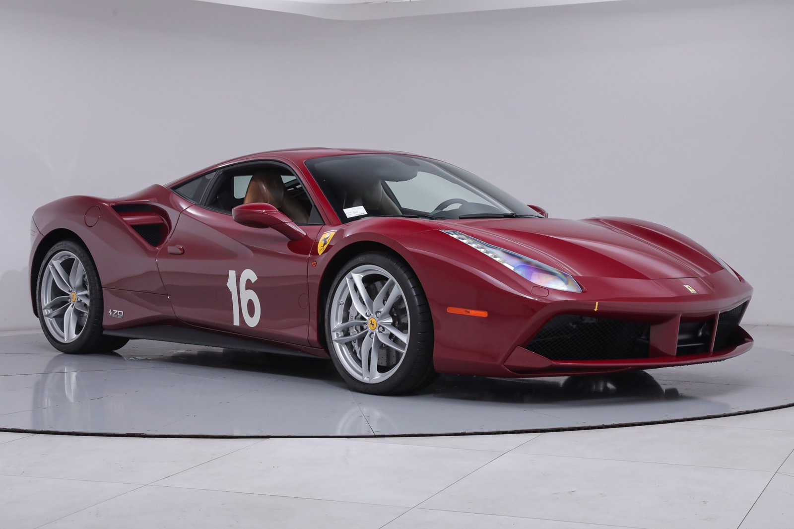2018 Ferrari 488 GTB 70th Anniversary, 19/20
