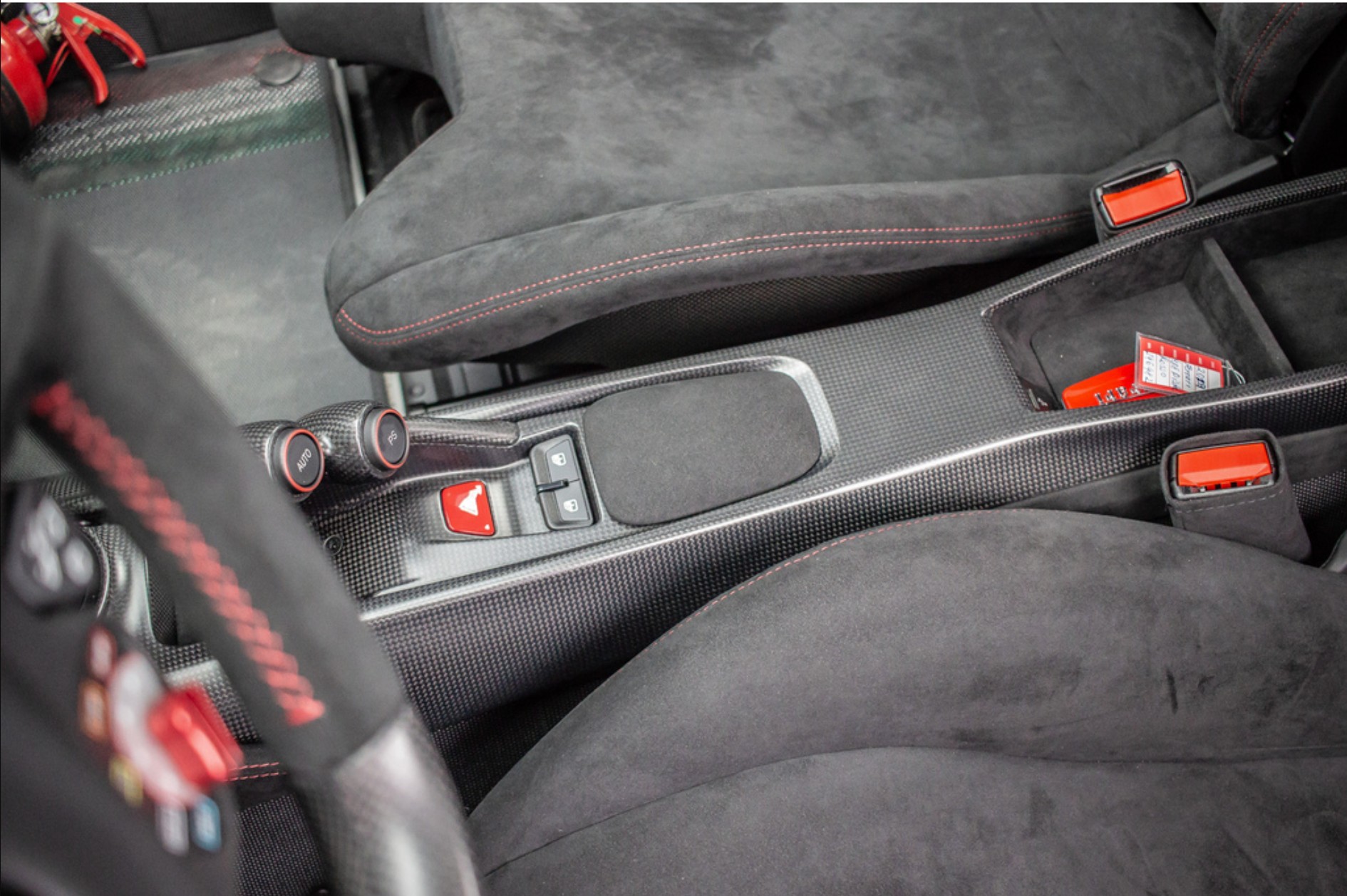 2019 Ferrari 488 Pista Piloti, 9/16