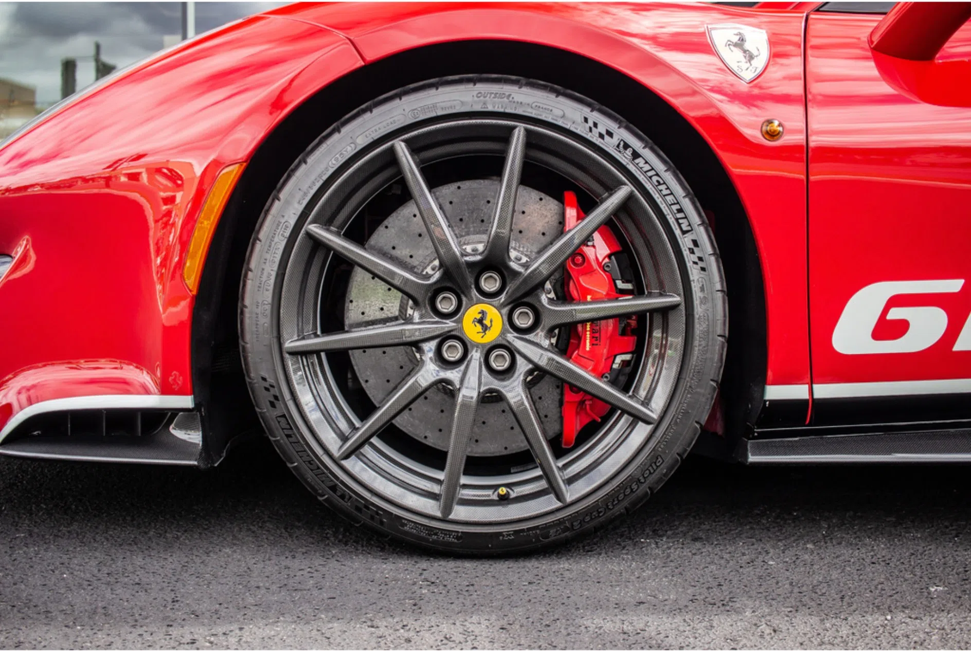 2019 Ferrari 488 Pista Piloti wheel