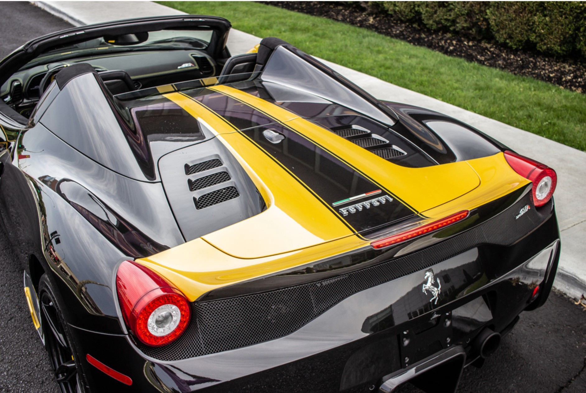 2015 Ferrari 458 Speciale A, 9/19
