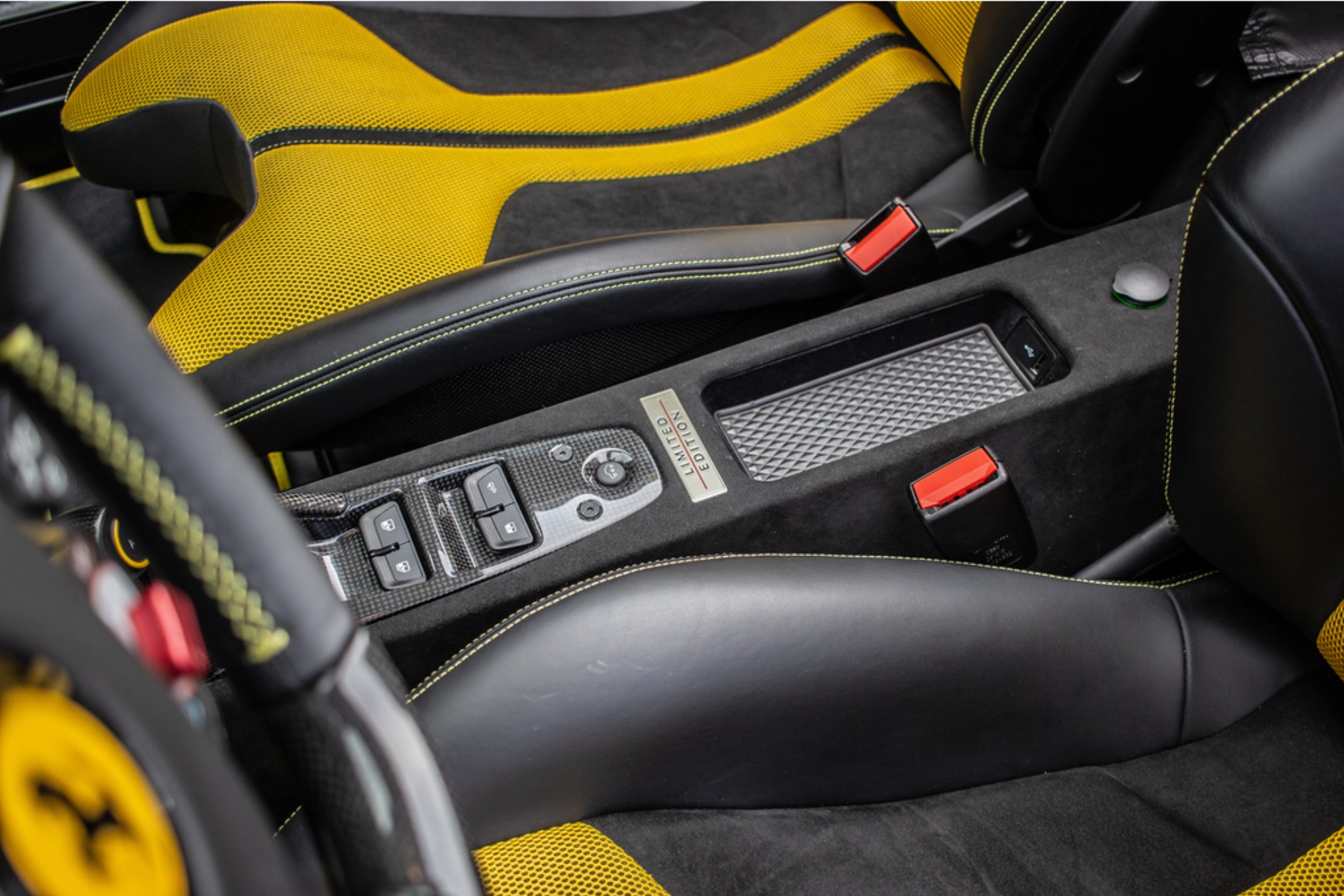 2015 Ferrari 458 Speciale A, 15/19