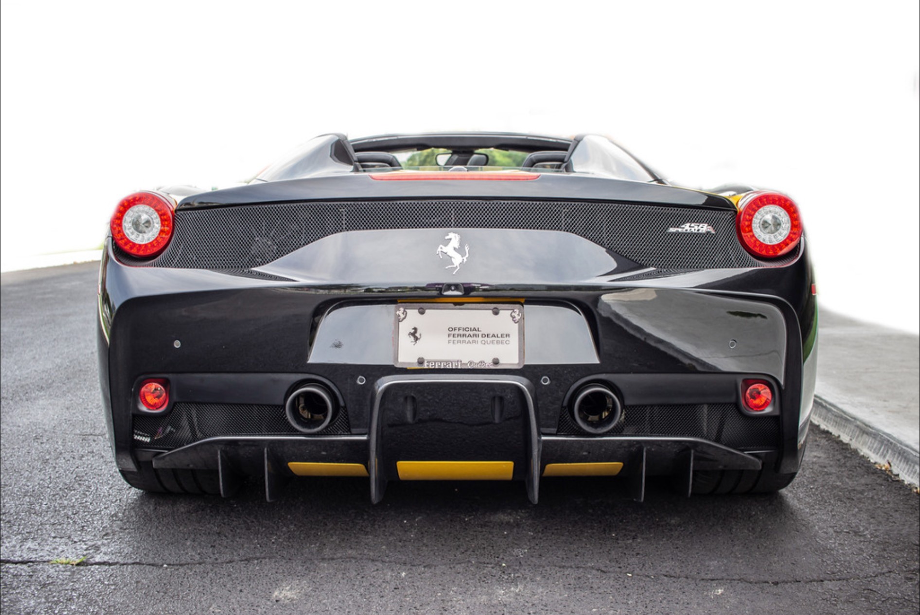 2015 Ferrari 458 Speciale A, 17/19