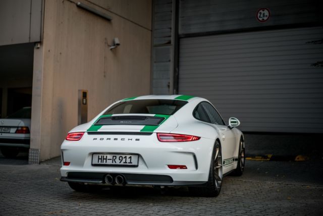 Porsche 911 R, 14/18