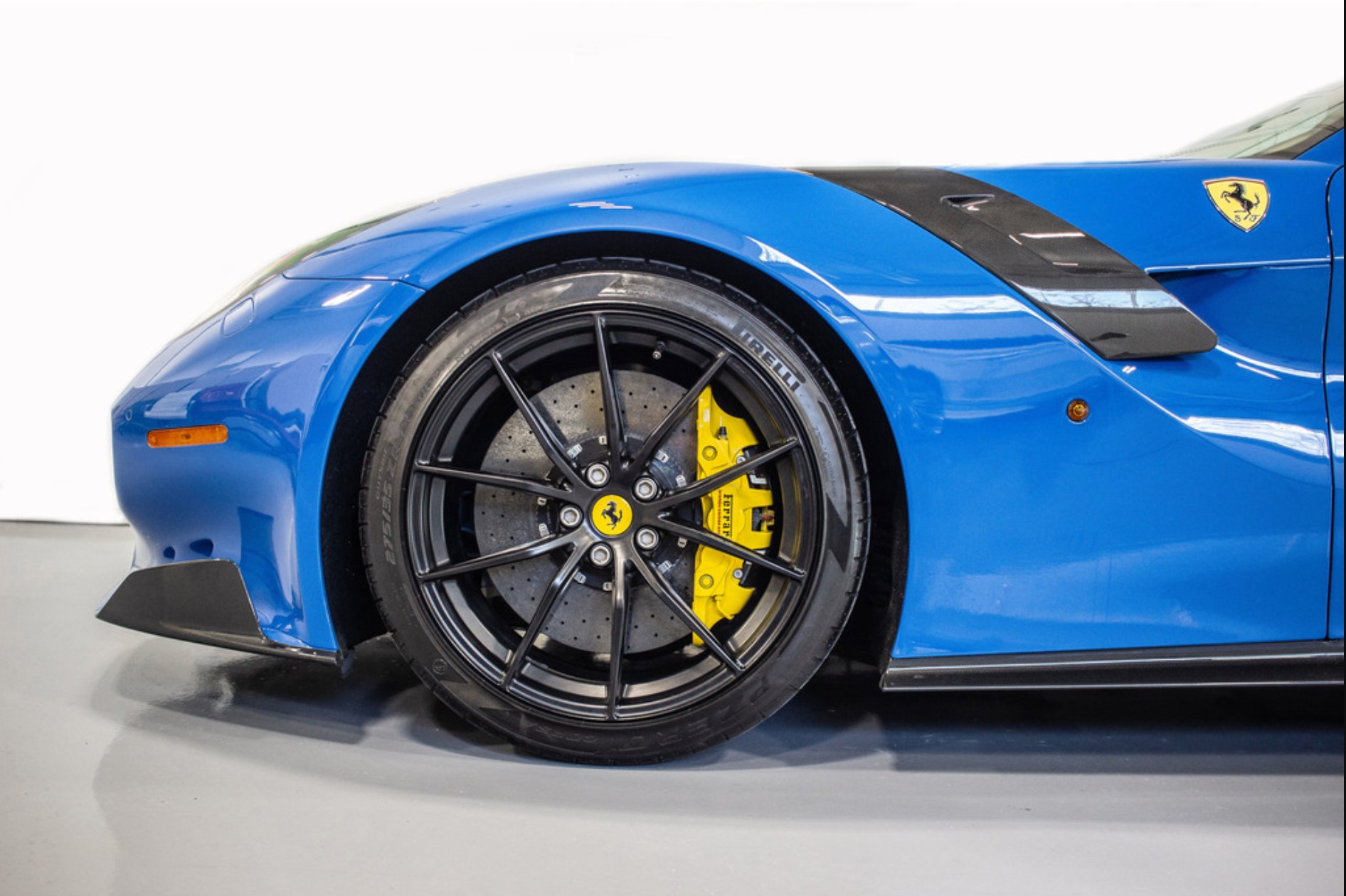 2017 Ferrari F12tdf, 13/17