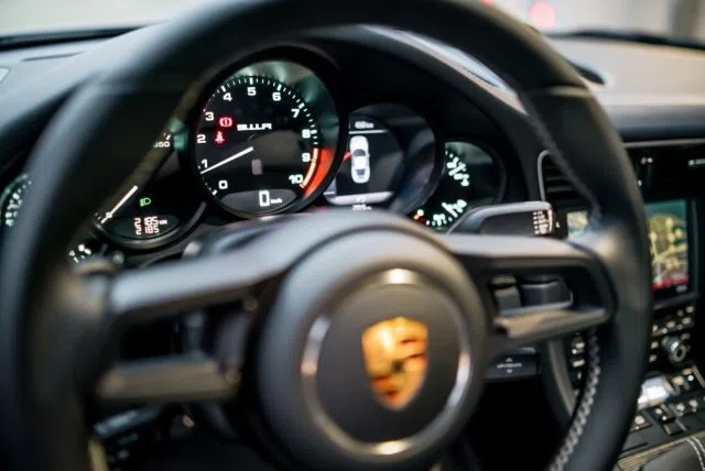 Porsche 911 R interior