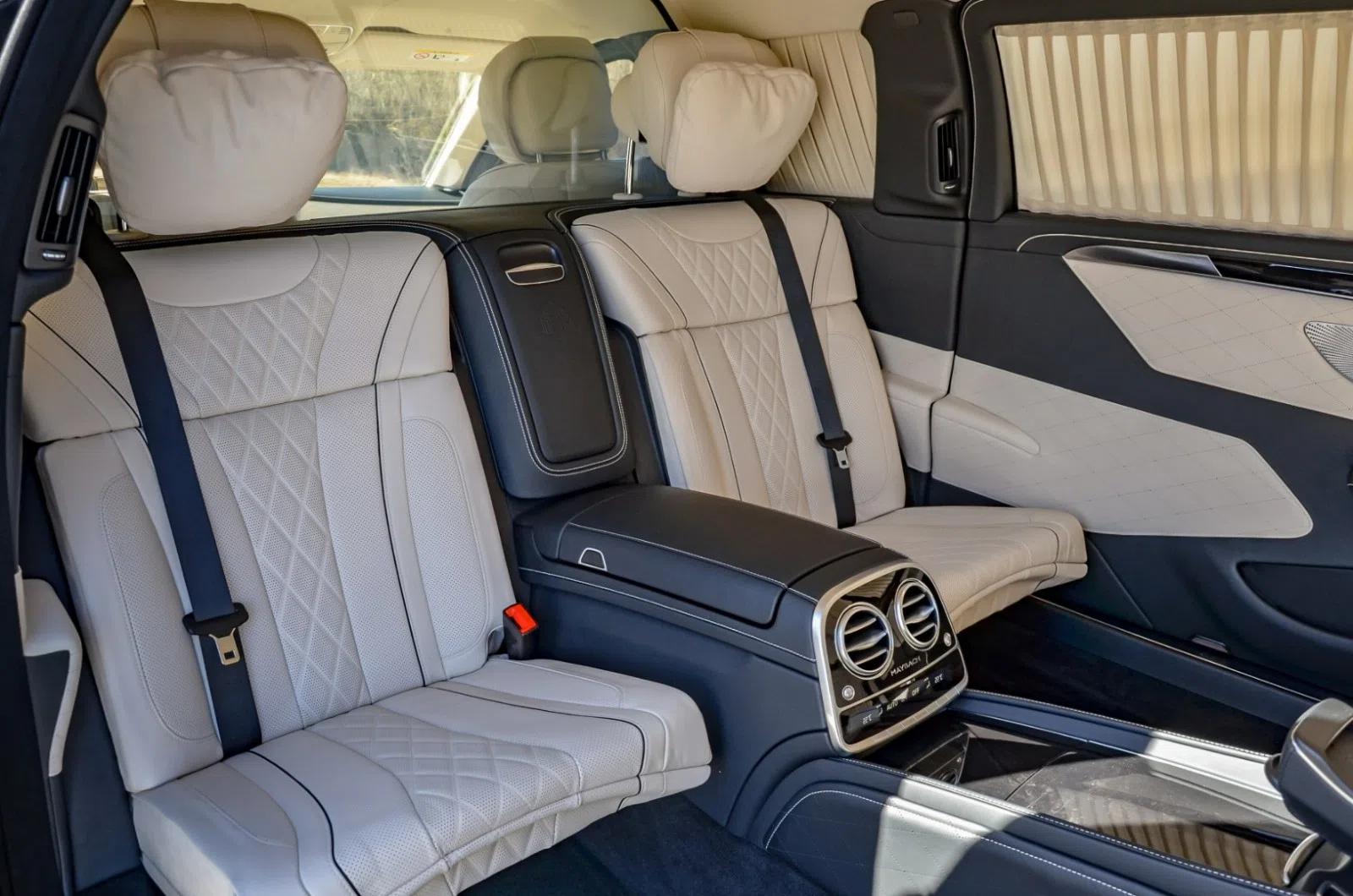 2021 Mercedes-Maybach S 650 PULLMAN VR9 interior, seats, Beige | Leder