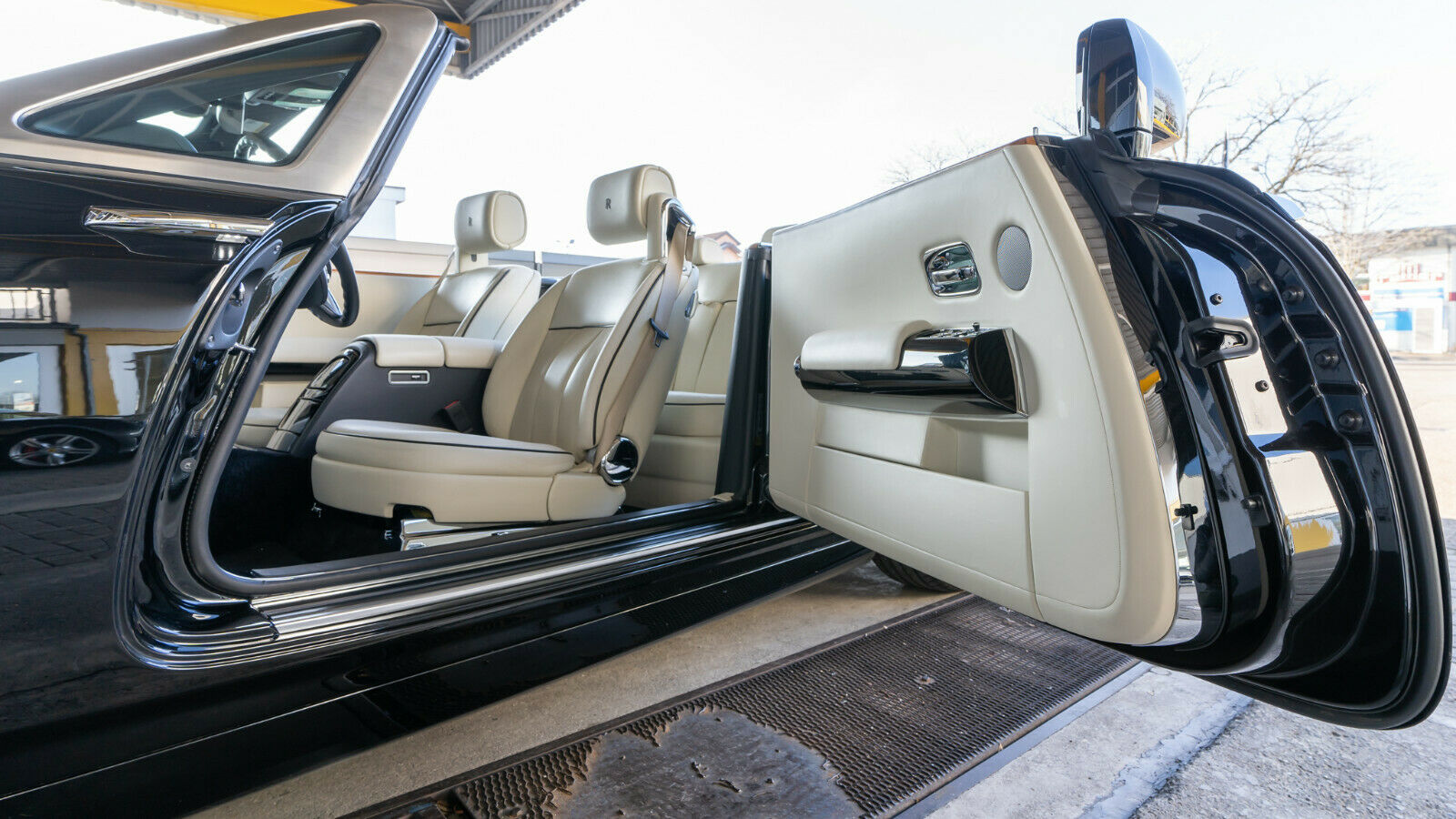 2013 Rolls-Royce Phantom Drophead Coupe, 4/20