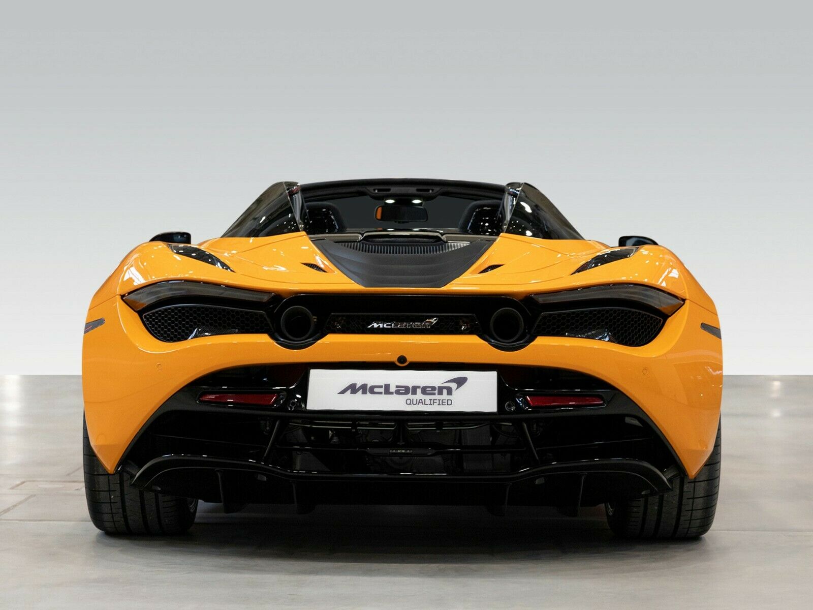 2022 McLaren 720S, 12/16