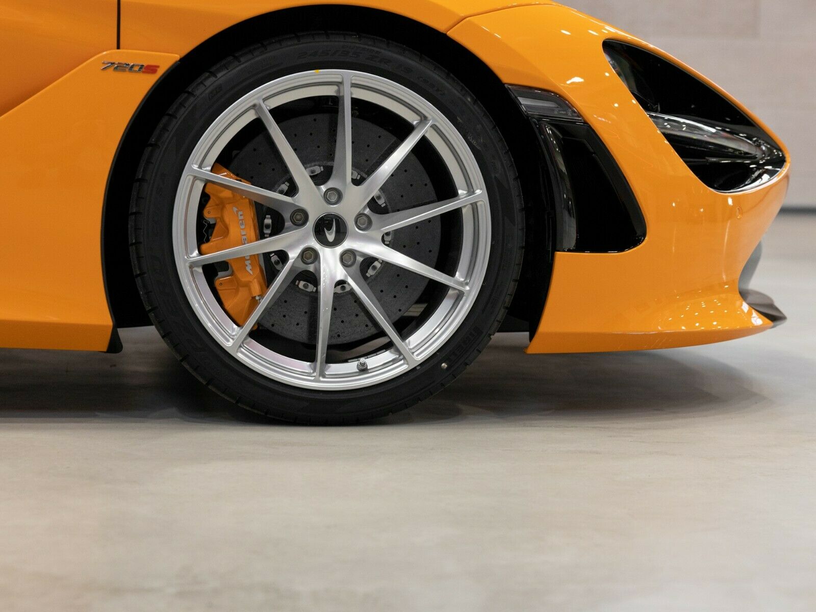 2022 McLaren 720S, 14/16