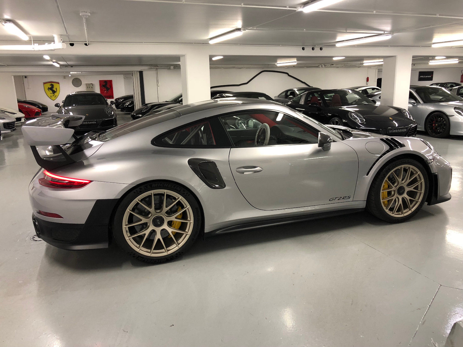 2018 Porsche 911 GT2 RS, 8/15