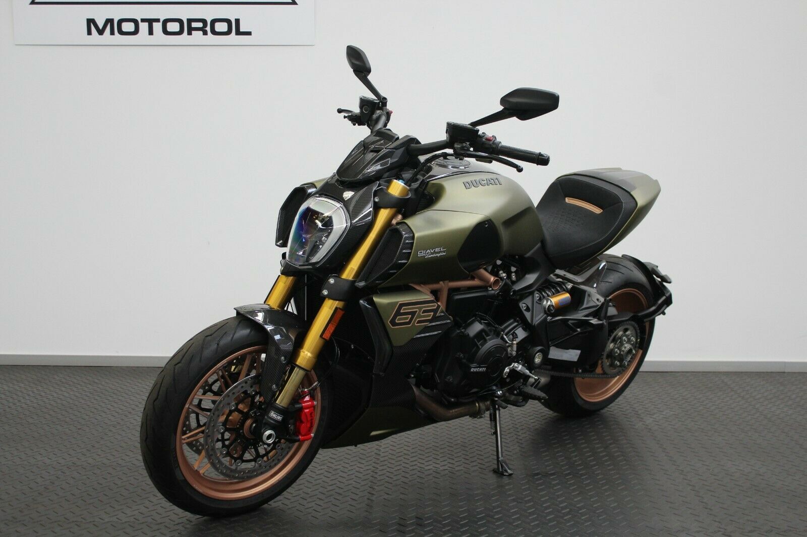 2021 Ducati DIAVEL 1260 S Lamborghini