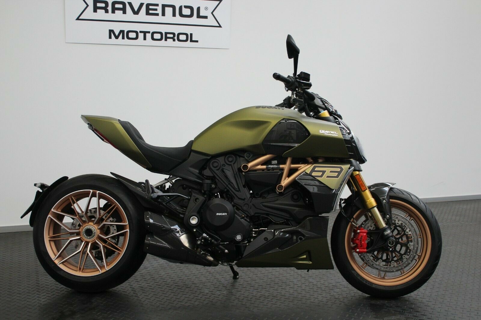 2021 Ducati DIAVEL 1260 S Lamborghini, 3/20