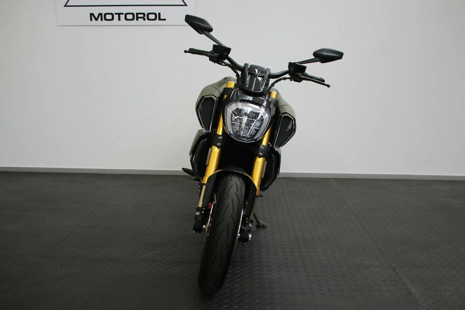 2021 Ducati DIAVEL 1260 S Lamborghini for sale, exterior