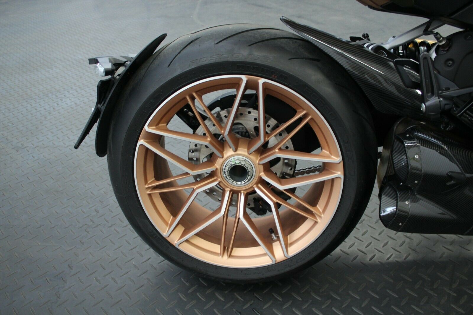 2021 Ducati DIAVEL 1260 S Lamborghini, 5/20