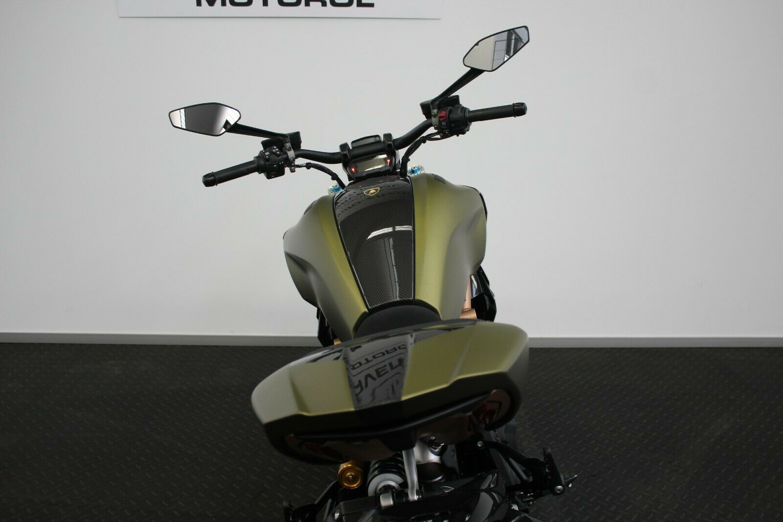 2021 Ducati DIAVEL 1260 S Lamborghini, 12/20