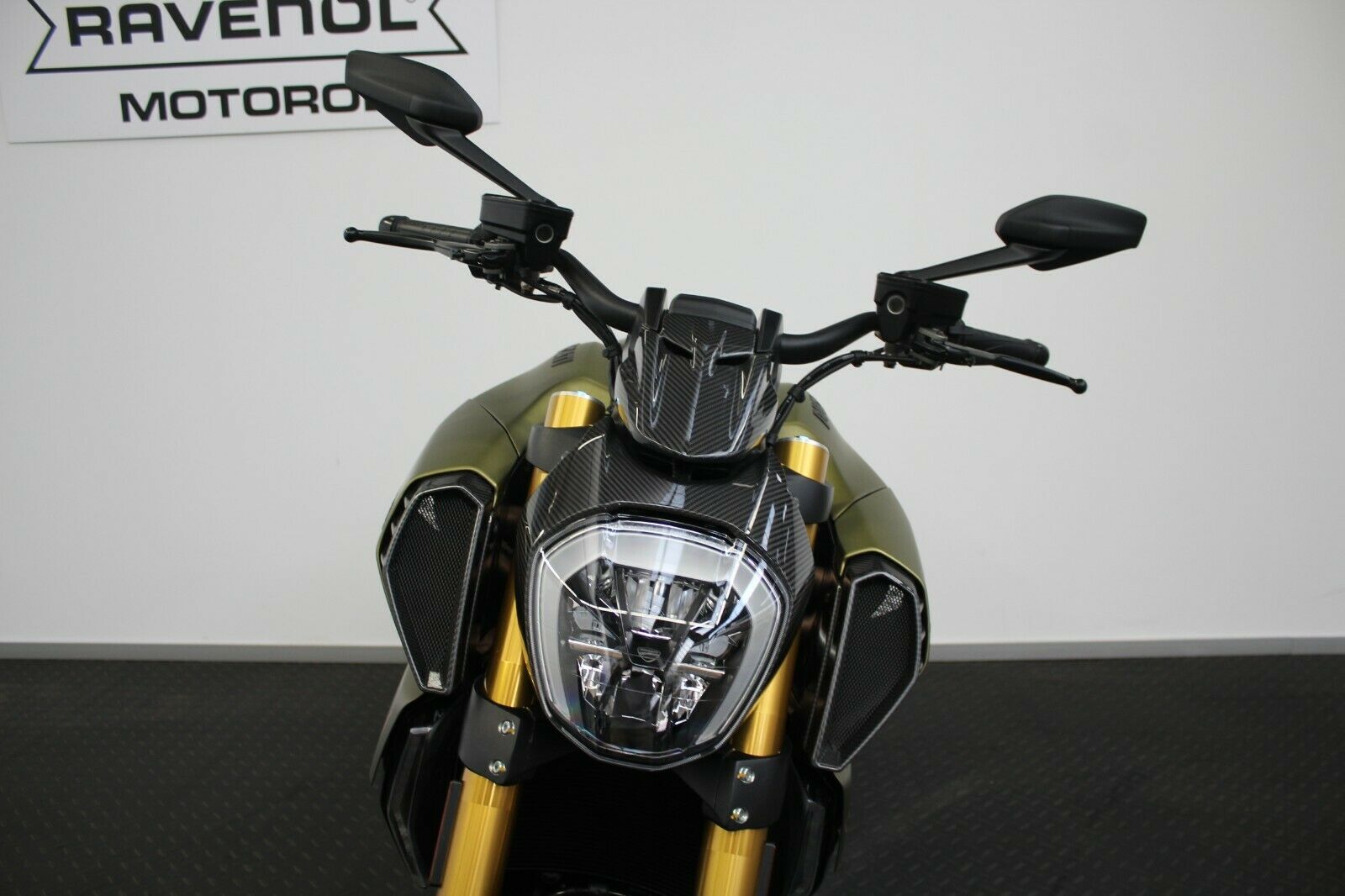 2021 Ducati DIAVEL 1260 S Lamborghini, 17/20