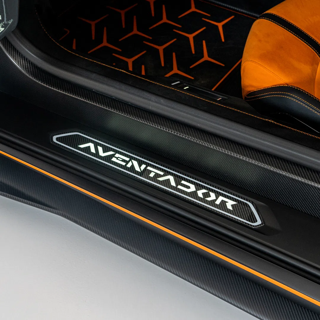 2019 Lamborghini Aventador SVJ 63 interior, door sill