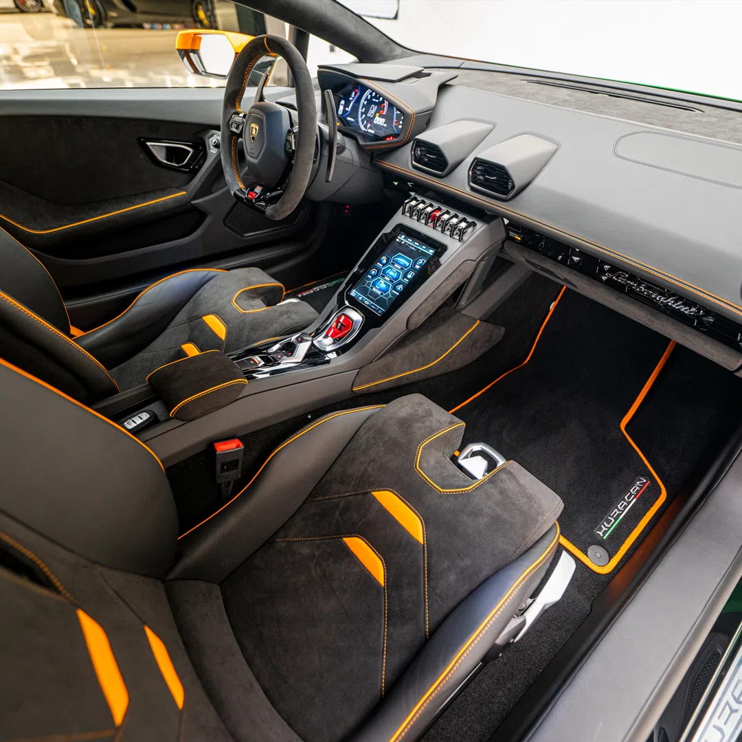 2021 Lamborghini Huracan EVO GT Celebration interior