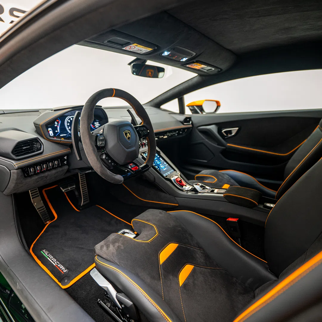 2021 Lamborghini Huracan EVO GT Celebration interior