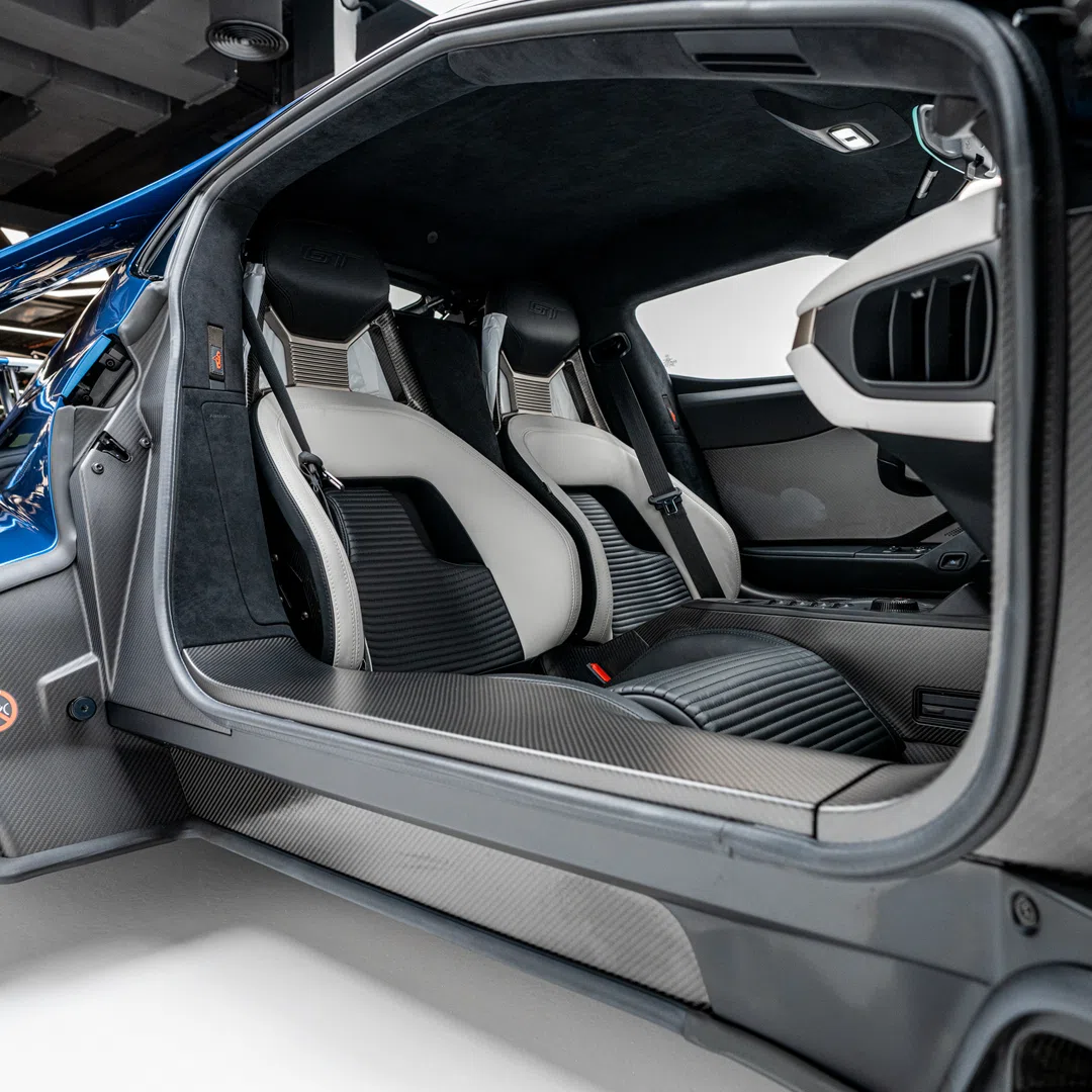 2019 FORD GT interior, seats