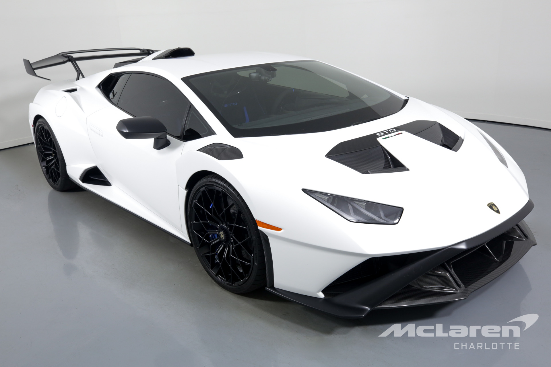 2021 LAMBORGHINI HURACAN STO