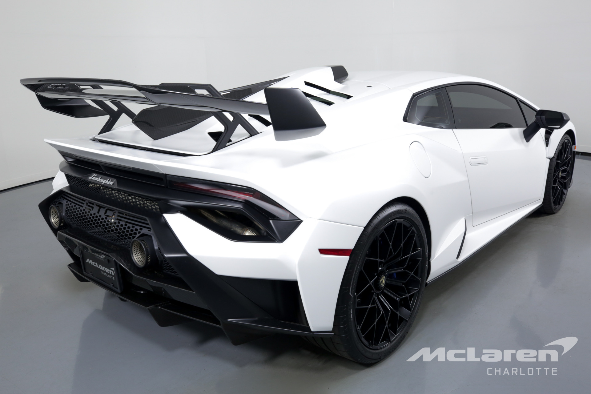 2021 LAMBORGHINI HURACAN STO, 2/19