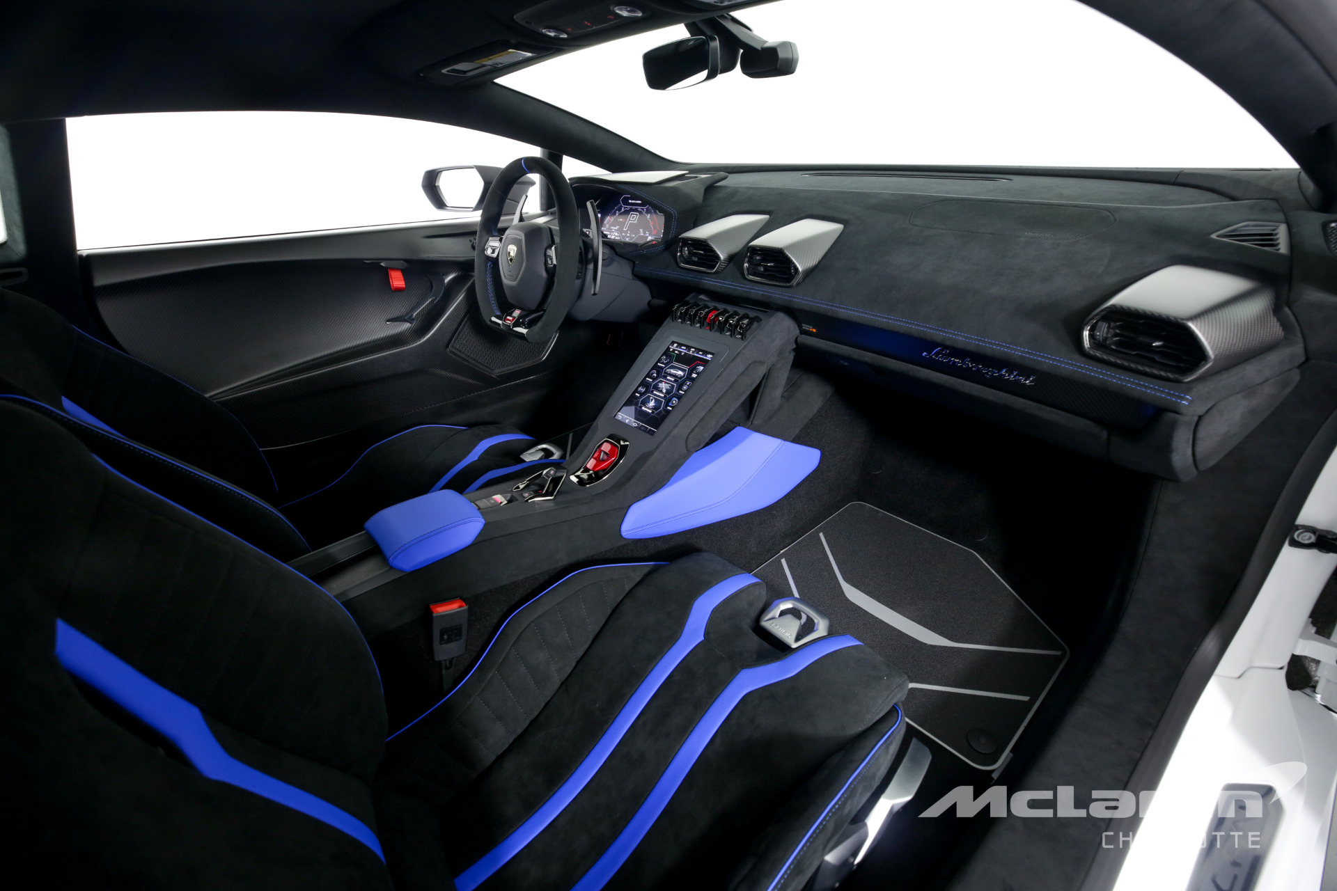 2021 LAMBORGHINI HURACAN STO, 3/19