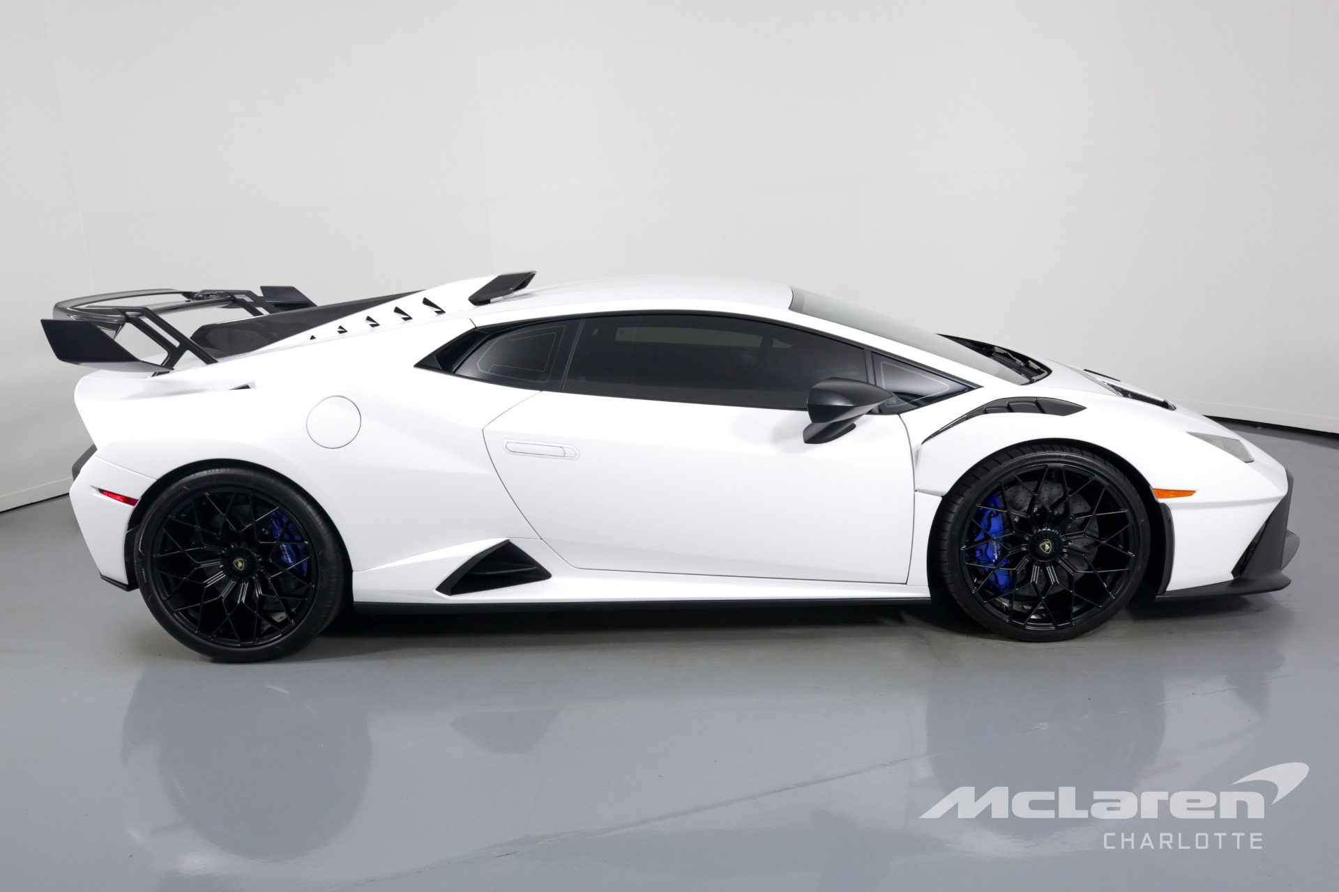 2021 LAMBORGHINI HURACAN STO, 11/19