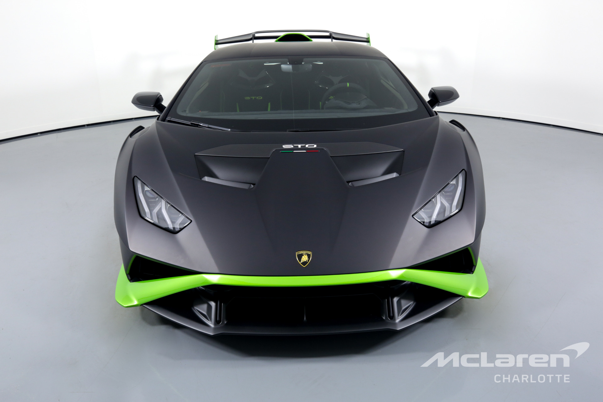 2022 LAMBORGHINI HURACAN STO, 2/20