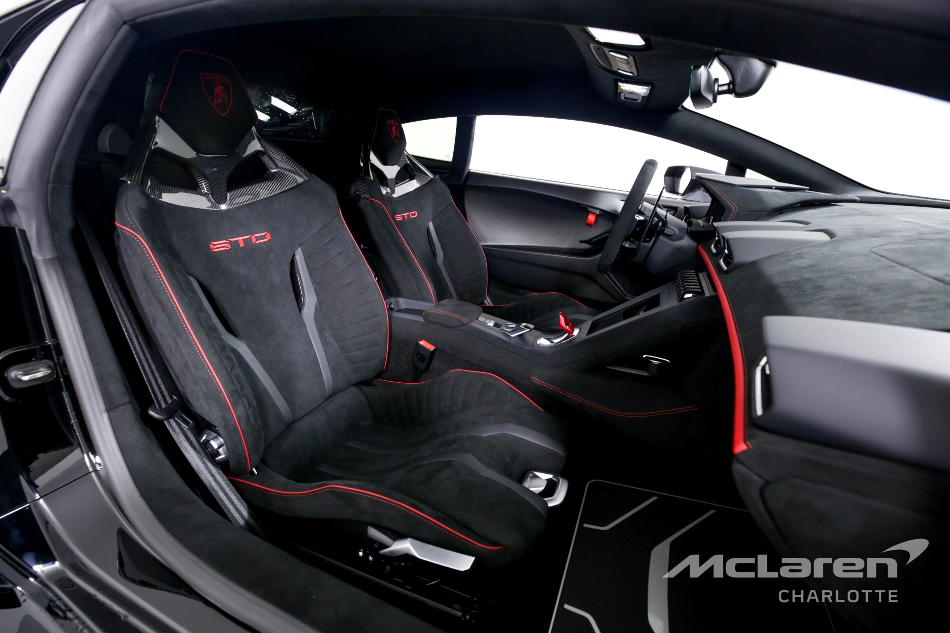 2022 LAMBORGHINI HURACAN STO, 5/18