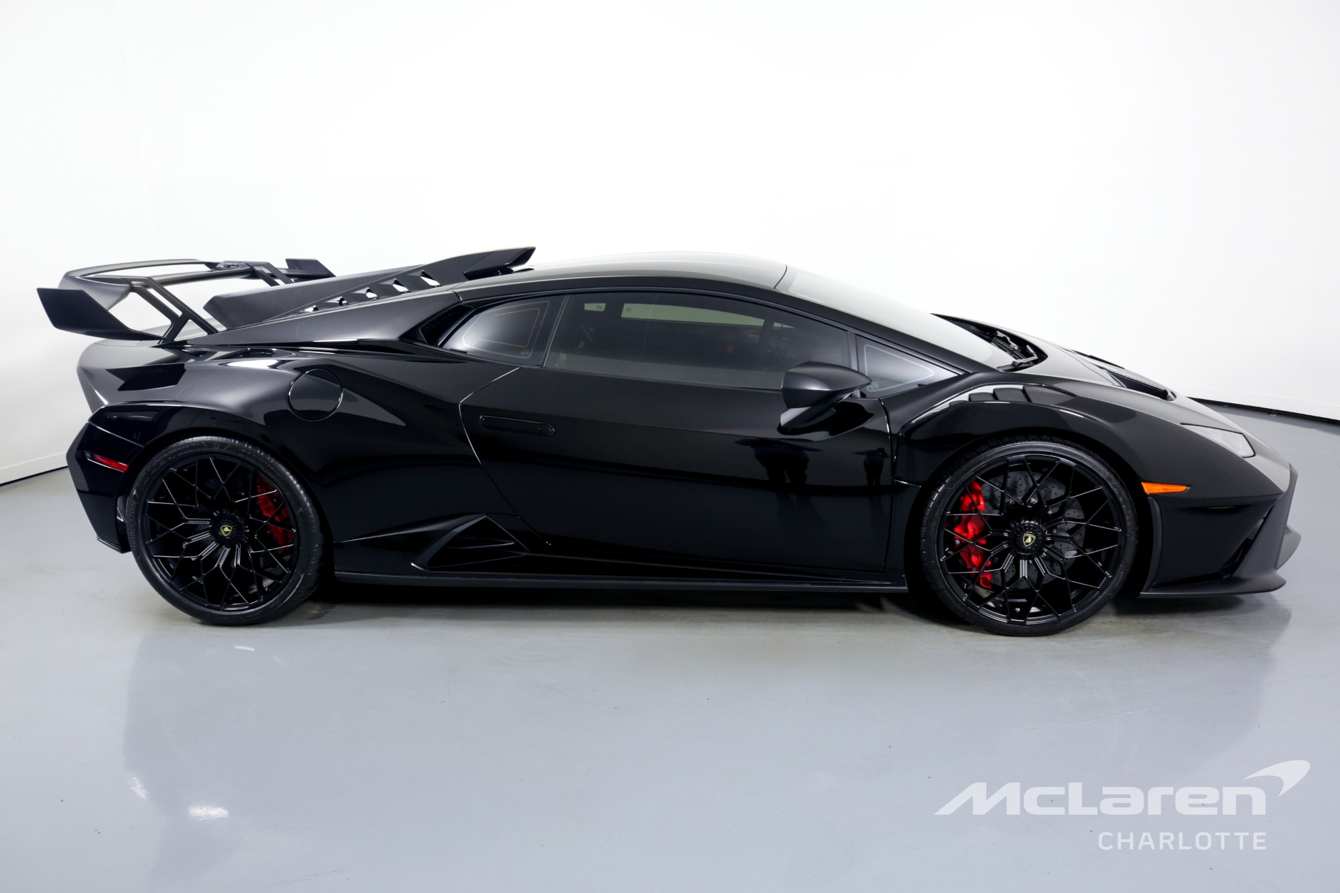2022 LAMBORGHINI HURACAN STO, 13/18