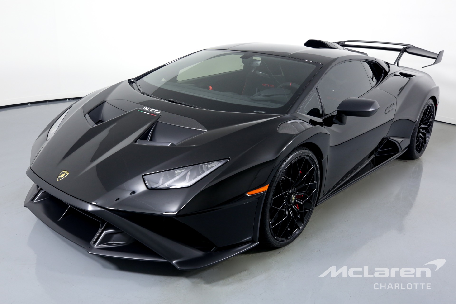 2022 LAMBORGHINI HURACAN STO, 17/18