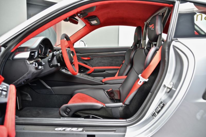 2018 Porsche 911 GT2RS WEISSACH PACKAGE, 2/20
