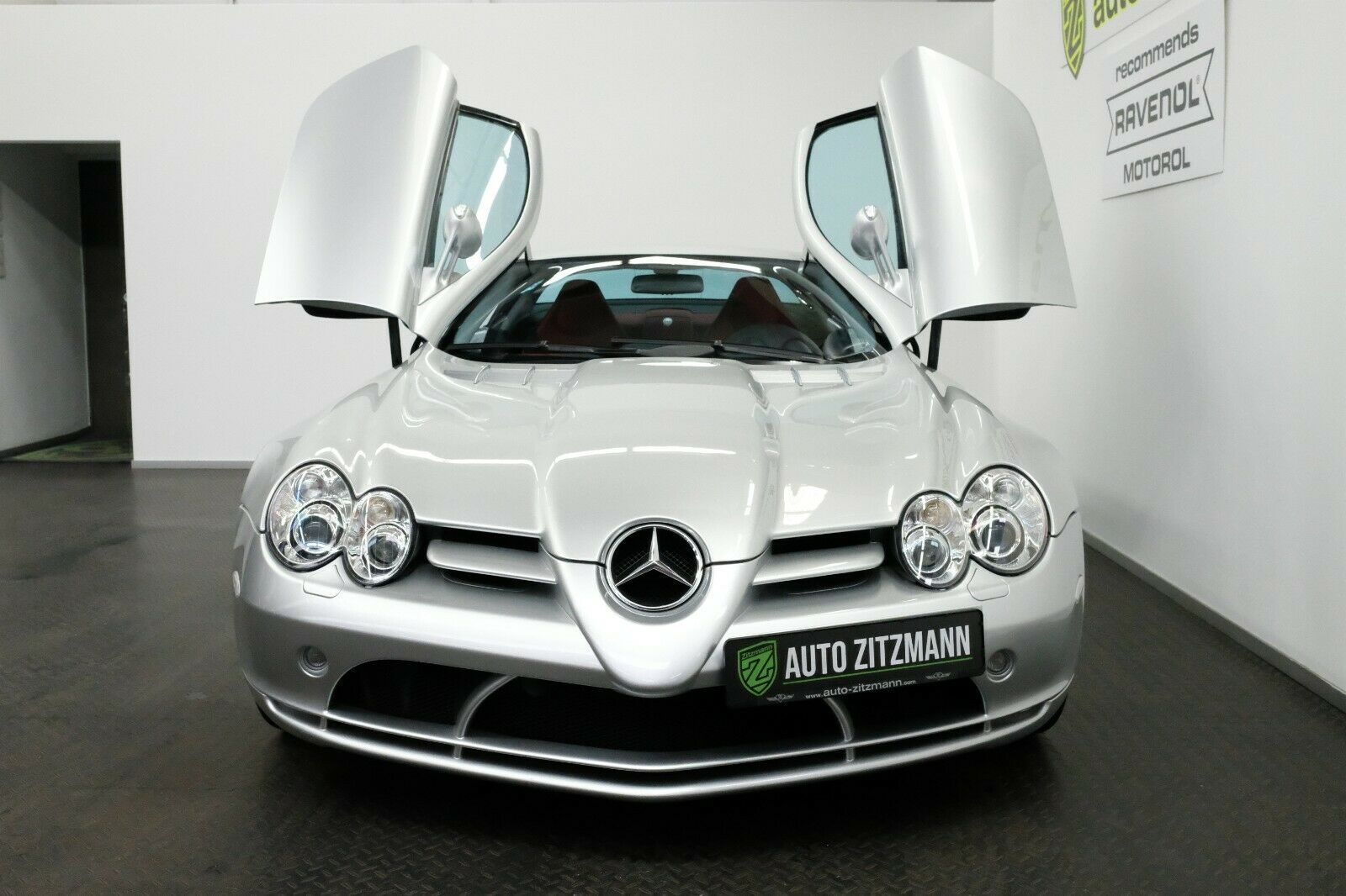 2005 Mercedes-Benz McLaren SLR, 3/20
