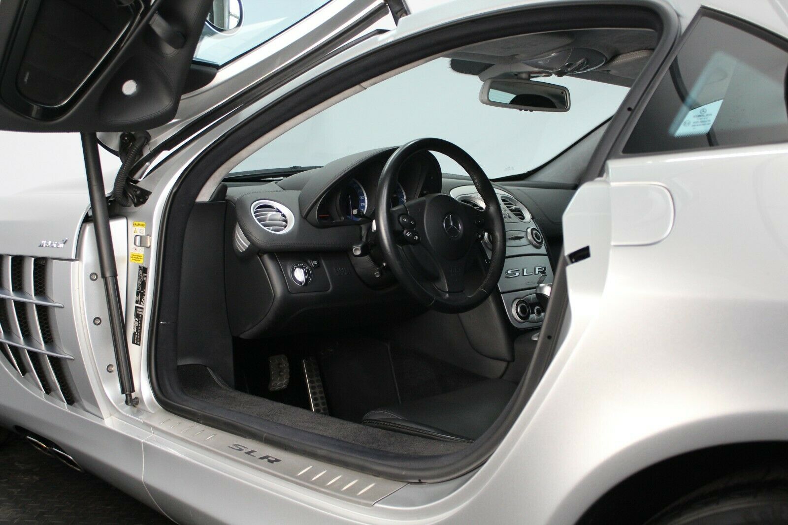 2005 Mercedes-Benz McLaren SLR, 4/20