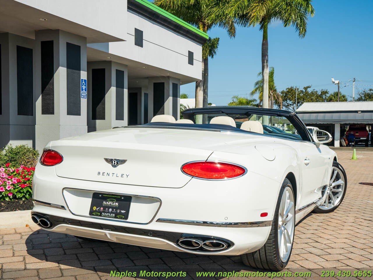 2021 Bentley Continental GT V8, 2/11