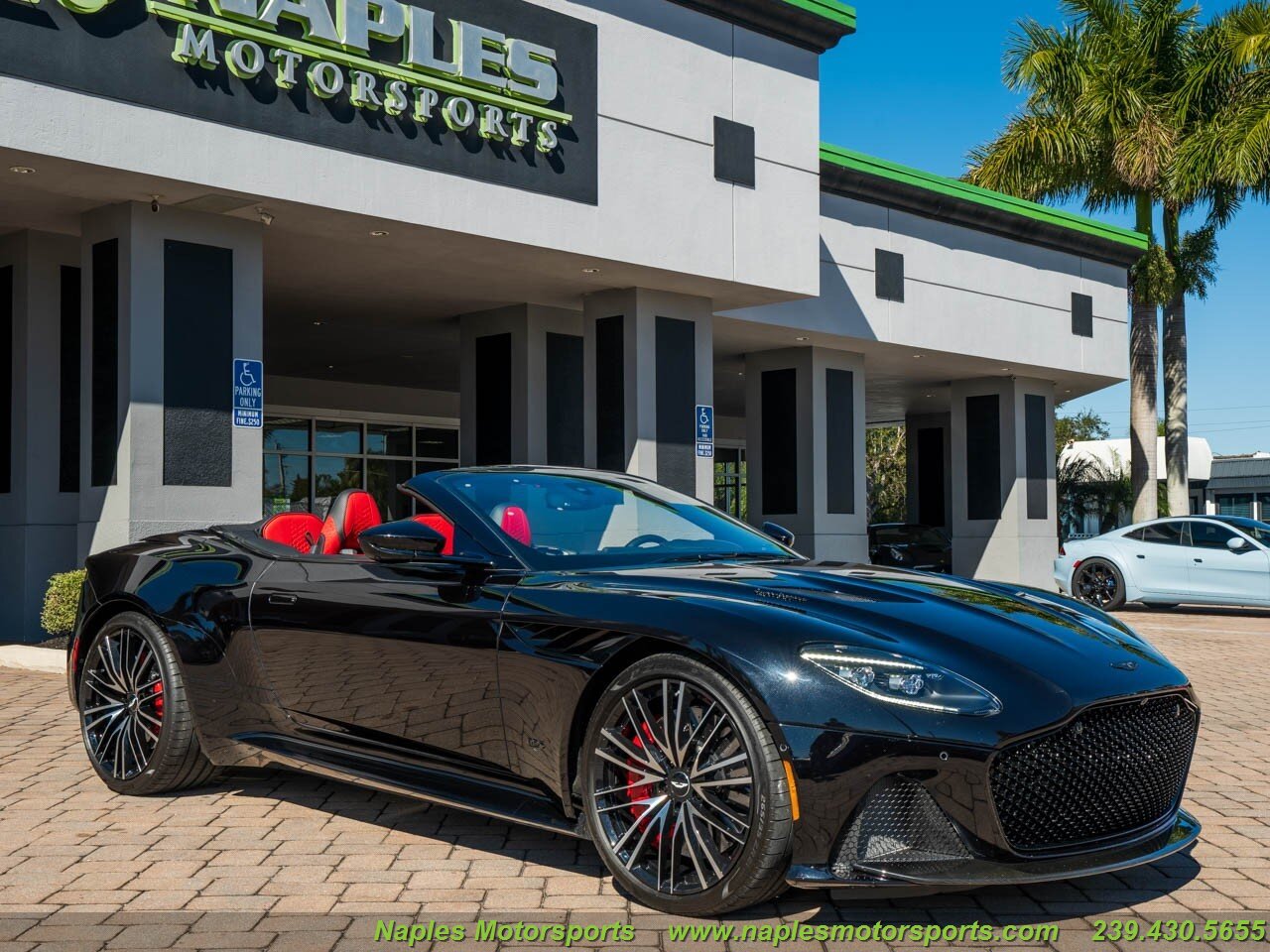 2021 Aston Martin DBS Superleggera