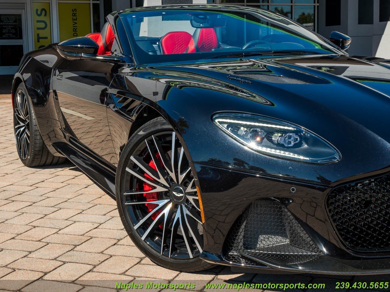 2021 Aston Martin DBS Superleggera, 4/27