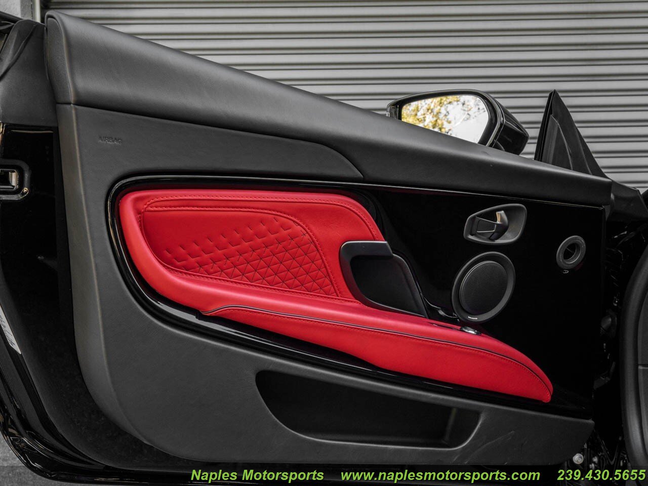 2021 Aston Martin DBS Superleggera, 16/27