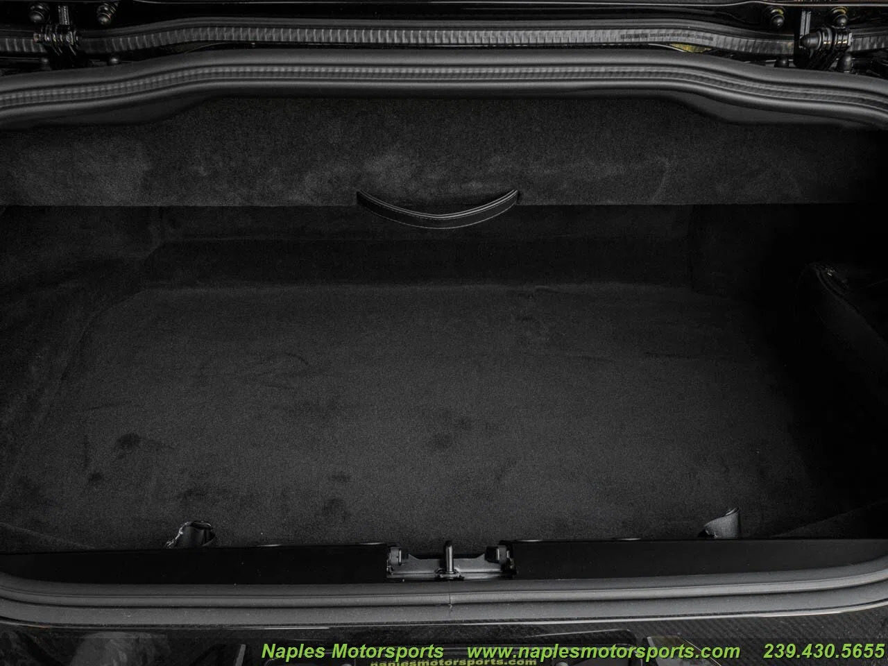2021 Aston Martin DBS Superleggera trunk