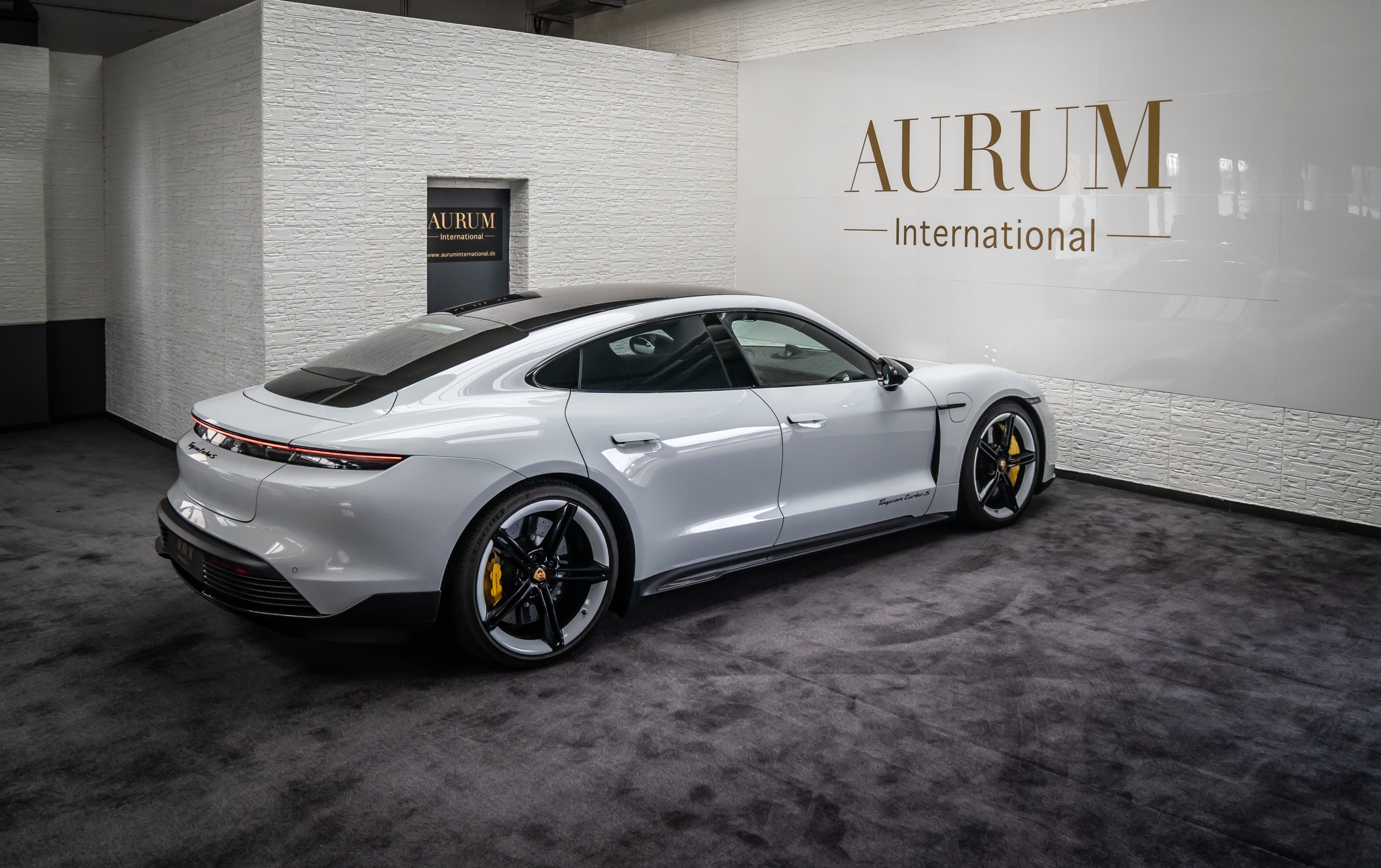 2020 Porsche Taycan TURBO S, 5/10