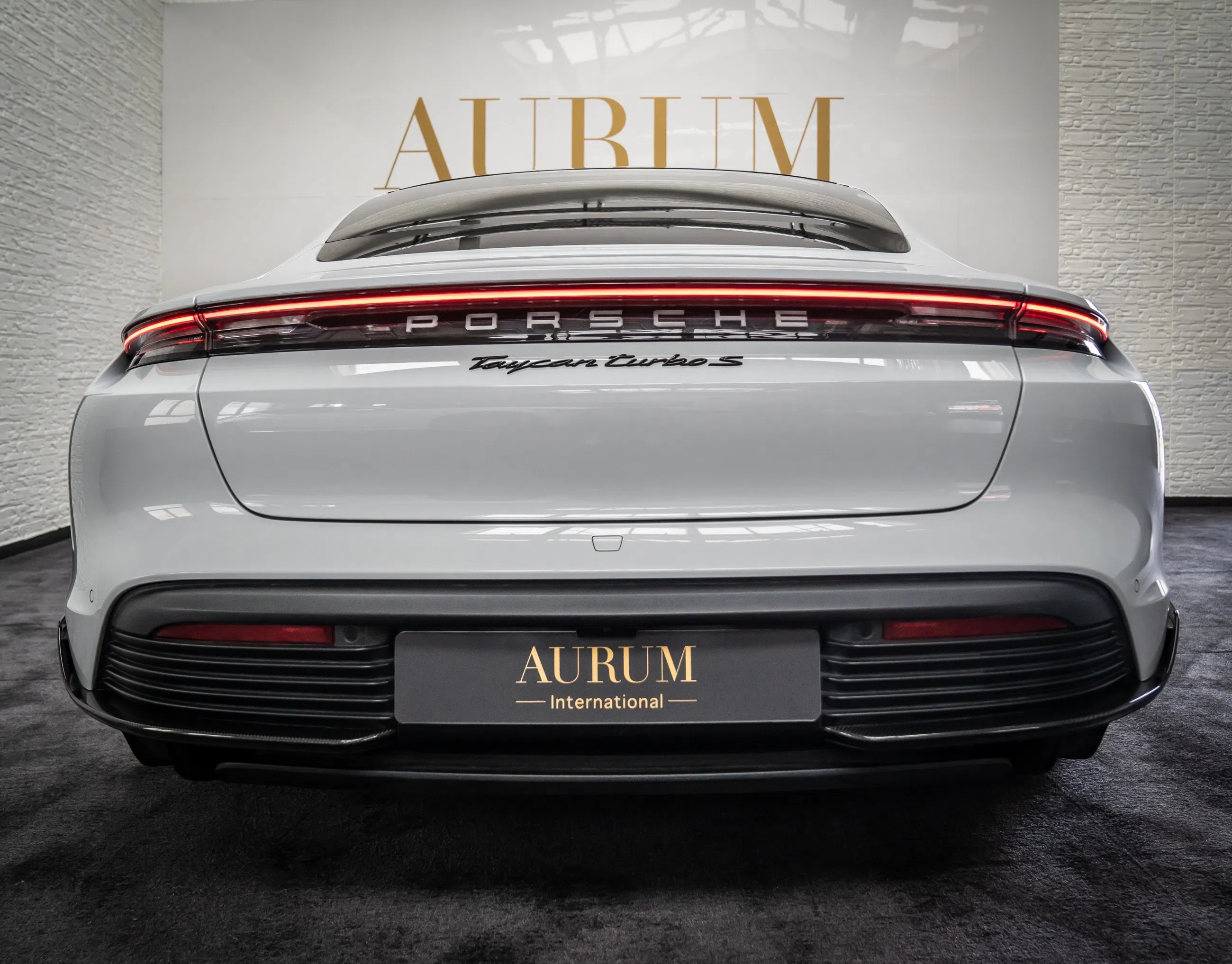 2020 Porsche Taycan TURBO S, exterior, 2Y metallic carrara white