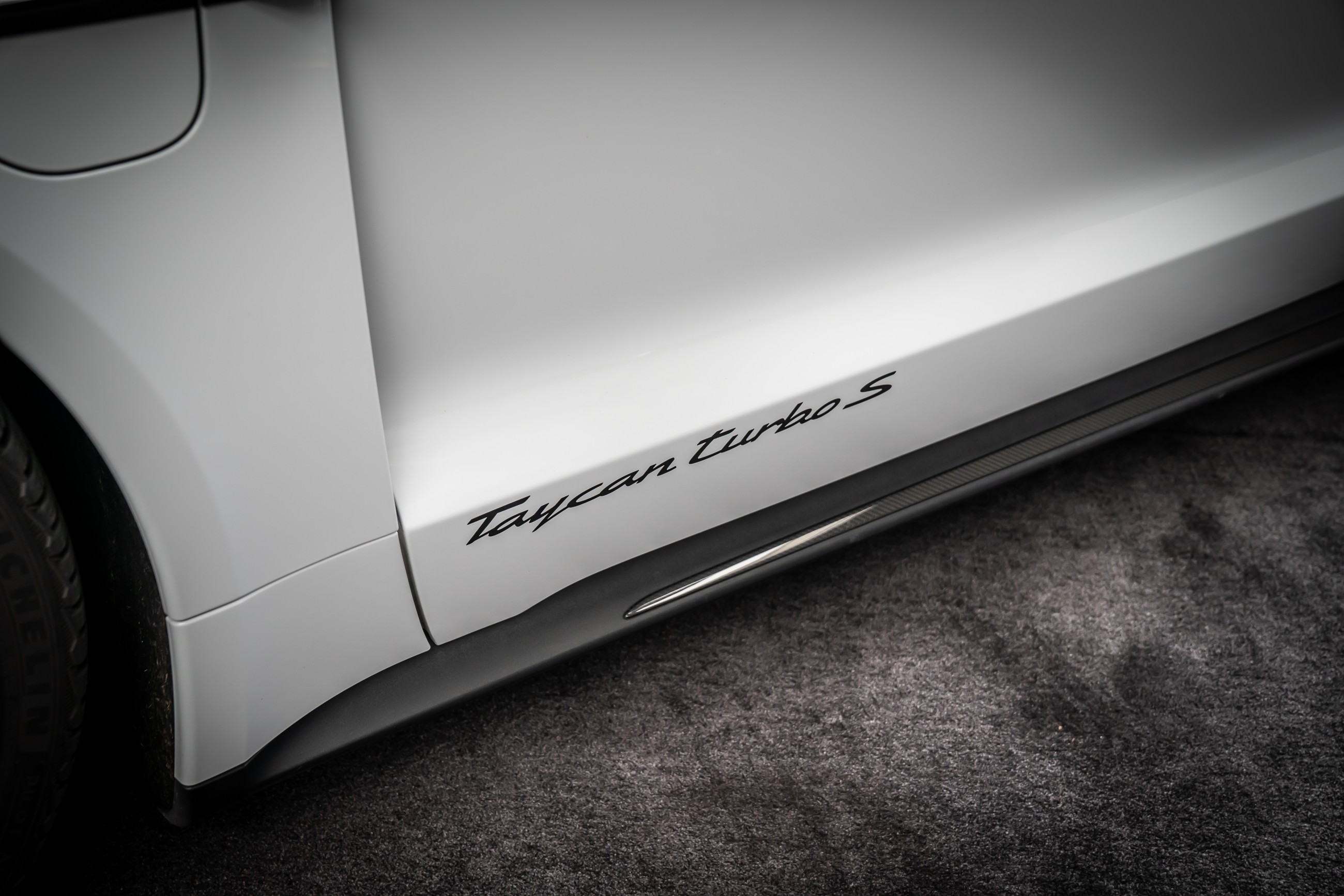 2020 Porsche Taycan TURBO S, 8/10