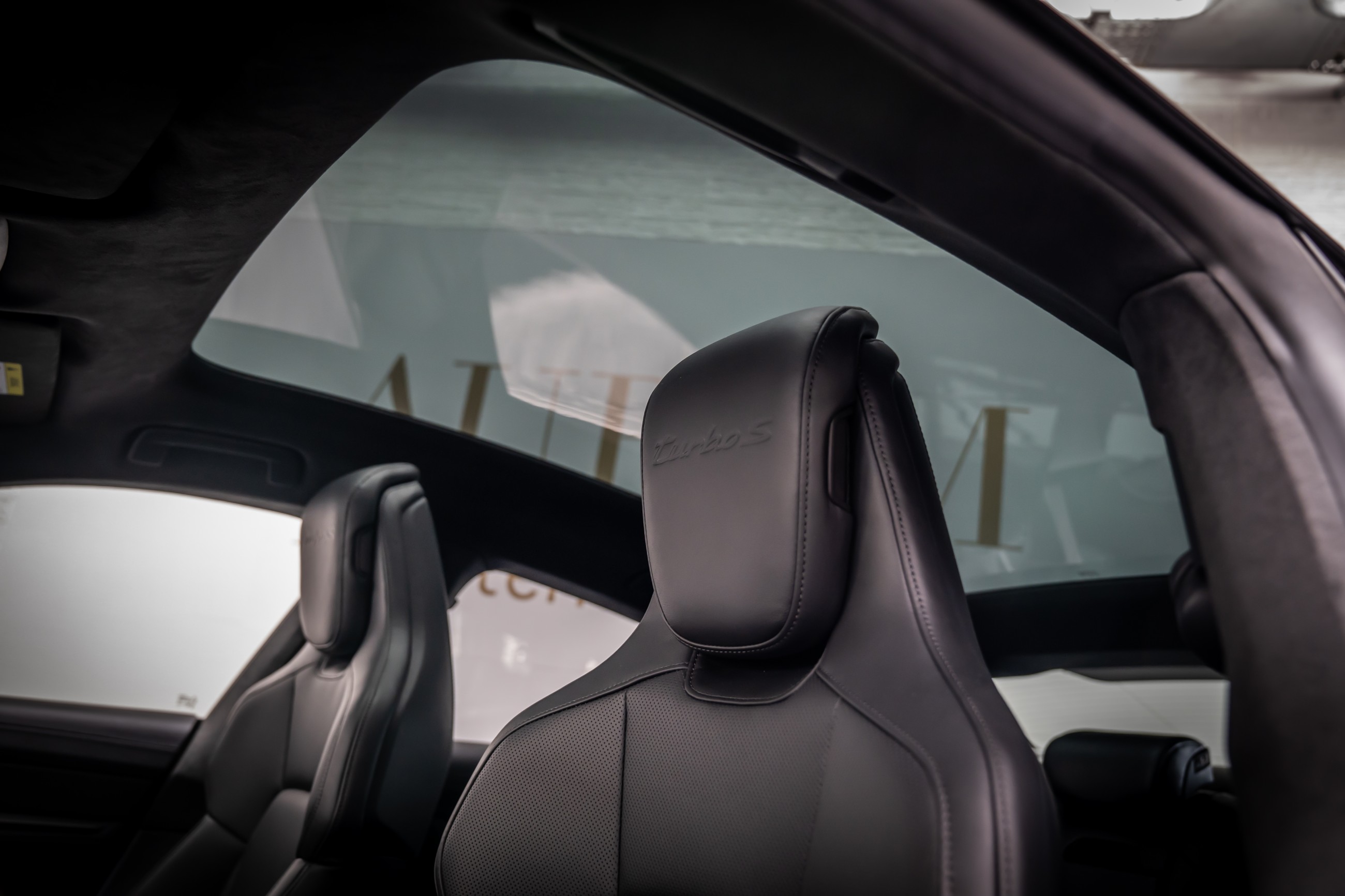 2020 Porsche Taycan TURBO S, 9/10