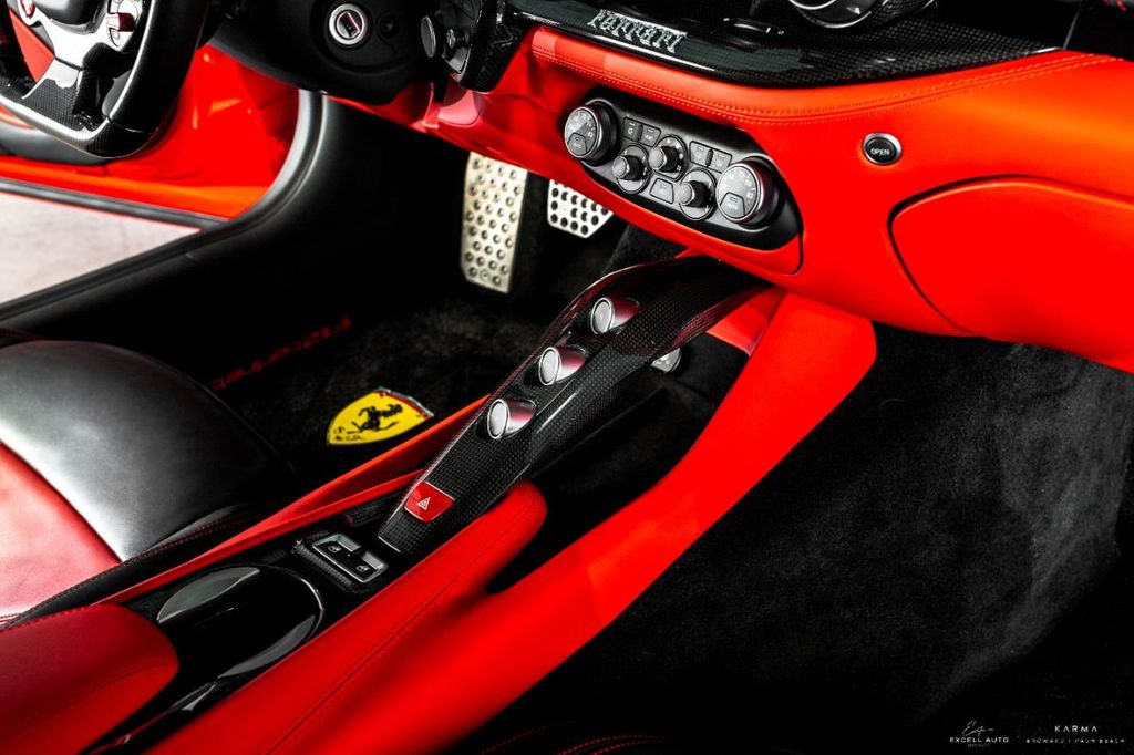 2017 FERRARI F12 BERLINETTA, 18/20