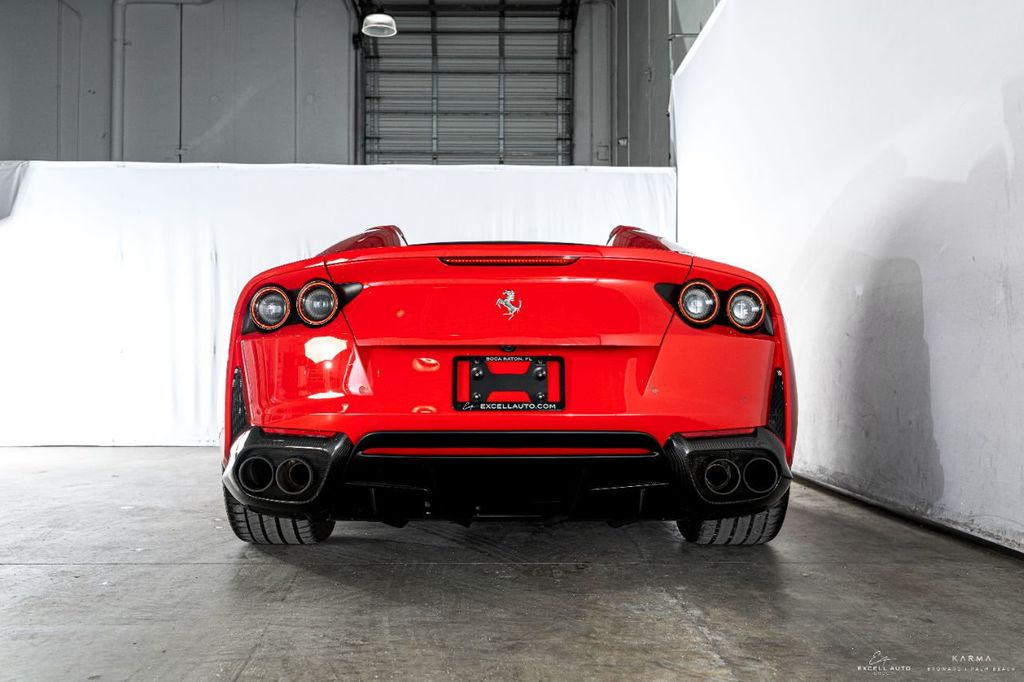 2021 FERRARI 812 GTS, 3/18