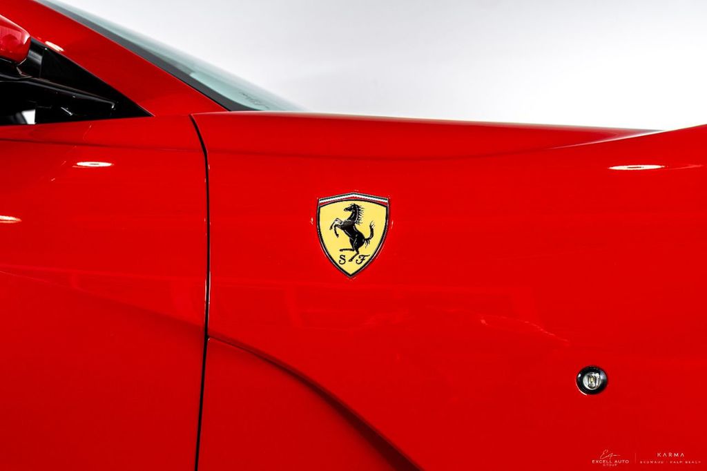 2021 FERRARI 812 GTS, 4/18