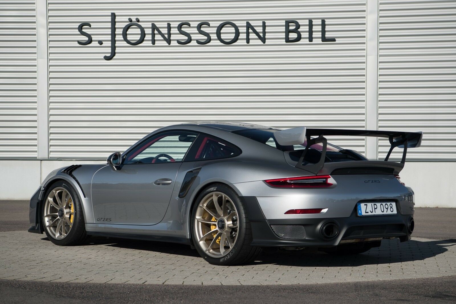 2018 Porsche 911 GT2 RS, 3/10