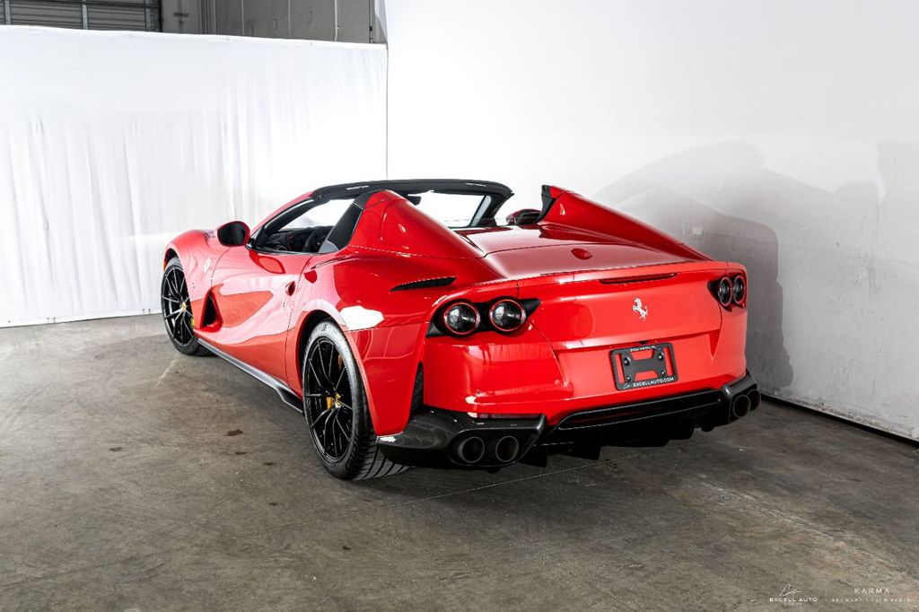 2021 FERRARI 812 GTS, 8/18